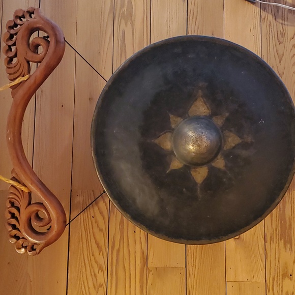 Antique Thai Hand-Hammered Bronze Gong - Picture 3 of 10